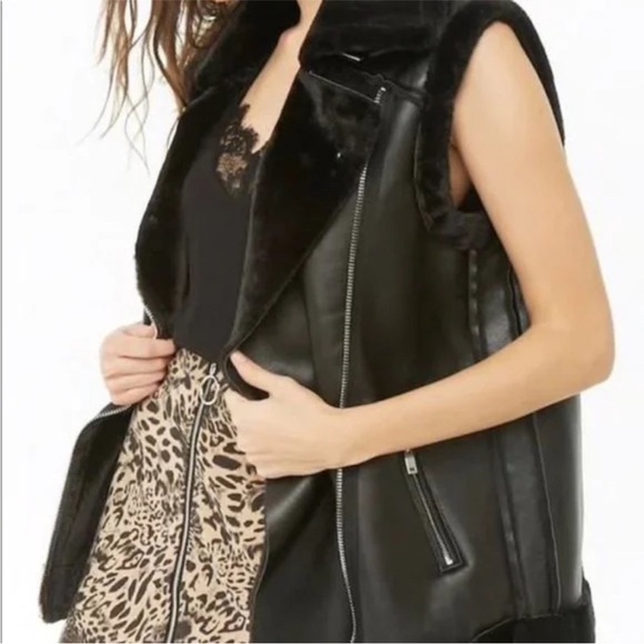 Forever 21 Black faux Leather fur lined moto Vest - Picture 4 of 5